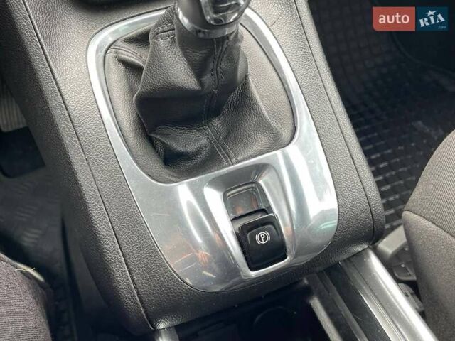 Серый Опель Мерива, объемом двигателя 1.3 л и пробегом 223 тыс. км за 6800 $, фото 26 на Automoto.ua