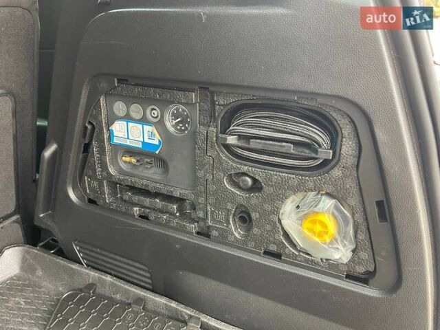 Серый Опель Мерива, объемом двигателя 1.3 л и пробегом 223 тыс. км за 6800 $, фото 35 на Automoto.ua