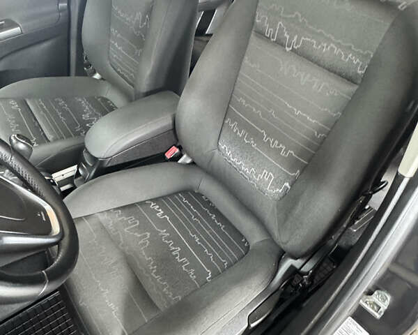 Сірий Опель Меріва, об'ємом двигуна 1.4 л та пробігом 203 тис. км за 6800 $, фото 19 на Automoto.ua