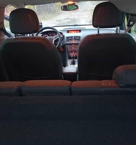 Серый Опель Мерива, объемом двигателя 1.7 л и пробегом 135 тыс. км за 7500 $, фото 7 на Automoto.ua