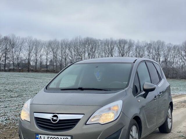 Сірий Опель Меріва, об'ємом двигуна 1.4 л та пробігом 220 тис. км за 4900 $, фото 1 на Automoto.ua