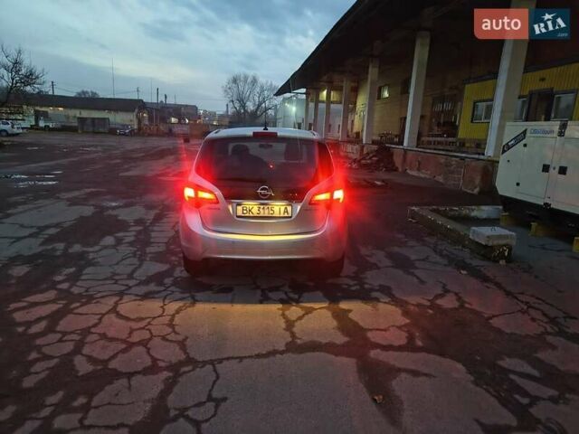 Серый Опель Мерива, объемом двигателя 1.69 л и пробегом 192 тыс. км за 7999 $, фото 12 на Automoto.ua