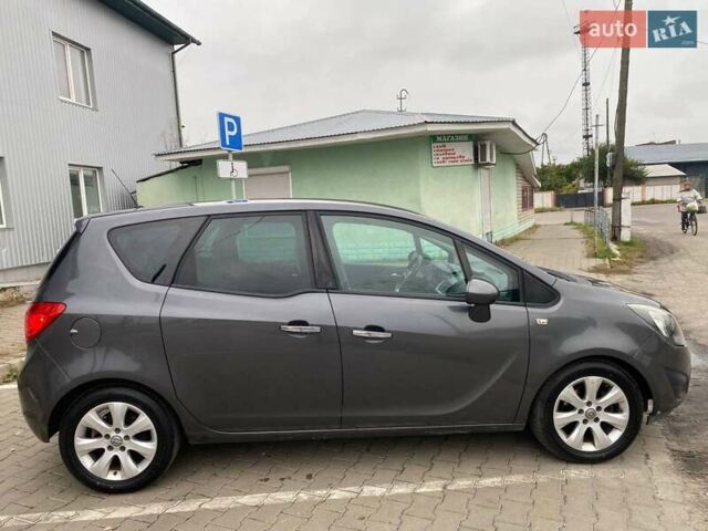 Серый Опель Мерива, объемом двигателя 1.36 л и пробегом 190 тыс. км за 8250 $, фото 2 на Automoto.ua