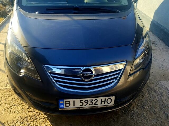 Сірий Опель Меріва, об'ємом двигуна 1.7 л та пробігом 248 тис. км за 7000 $, фото 6 на Automoto.ua