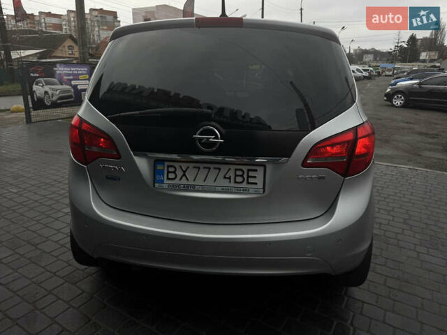 Серый Опель Мерива, объемом двигателя 1.25 л и пробегом 360 тыс. км за 4800 $, фото 5 на Automoto.ua