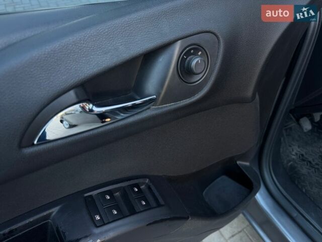 Сірий Опель Меріва, об'ємом двигуна 1.36 л та пробігом 150 тис. км за 7299 $, фото 15 на Automoto.ua