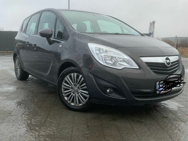 Серый Опель Мерива, объемом двигателя 1.4 л и пробегом 143 тыс. км за 7250 $, фото 1 на Automoto.ua