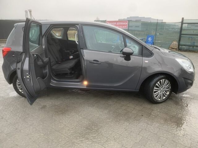 Серый Опель Мерива, объемом двигателя 1.4 л и пробегом 143 тыс. км за 7250 $, фото 5 на Automoto.ua