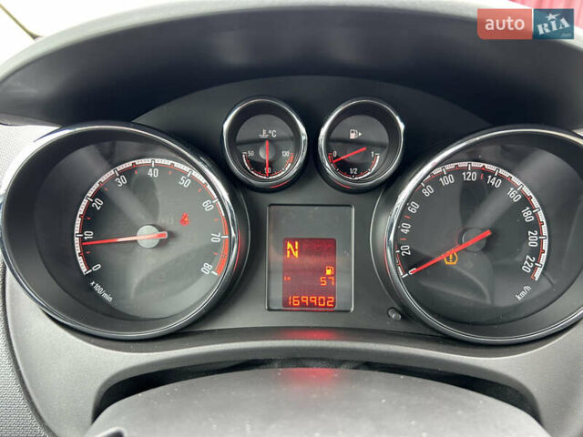 Серый Опель Мерива, объемом двигателя 1.4 л и пробегом 170 тыс. км за 8500 $, фото 16 на Automoto.ua