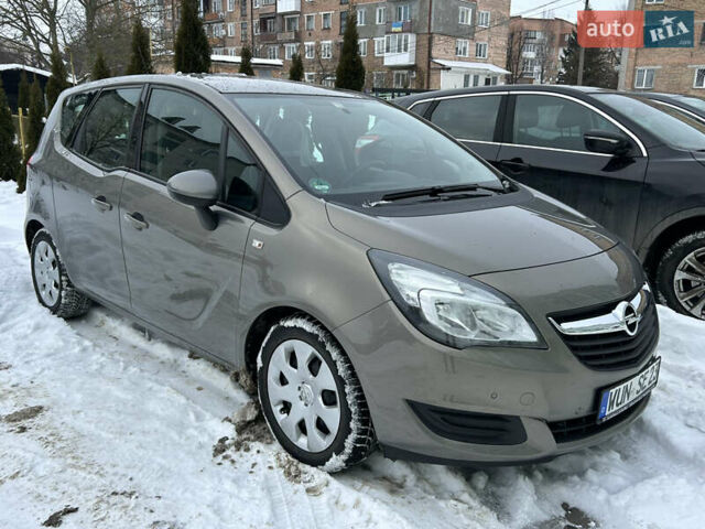 Серый Опель Мерива, объемом двигателя 1.4 л и пробегом 170 тыс. км за 8500 $, фото 1 на Automoto.ua