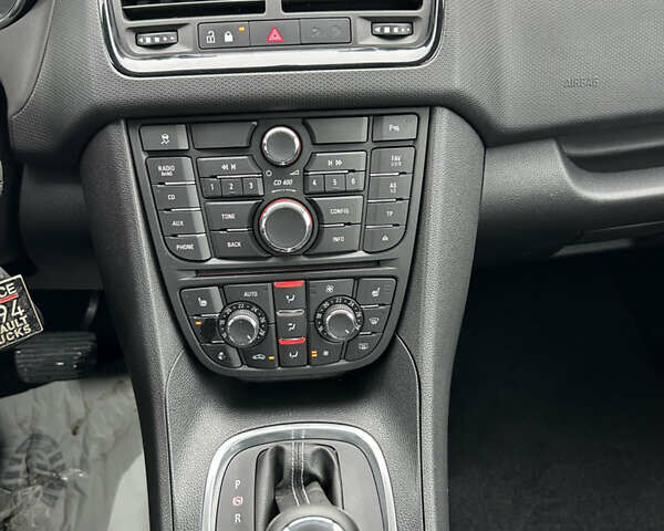 Серый Опель Мерива, объемом двигателя 1.4 л и пробегом 170 тыс. км за 8500 $, фото 15 на Automoto.ua