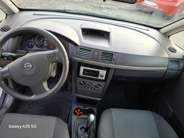 Сірий Опель Меріва, об'ємом двигуна 1.6 л та пробігом 156 тис. км за 5700 $, фото 9 на Automoto.ua