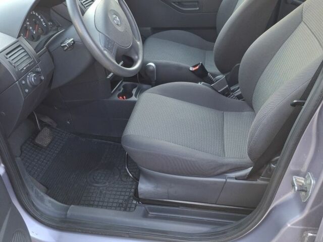 Сірий Опель Меріва, об'ємом двигуна 1.6 л та пробігом 156 тис. км за 5700 $, фото 10 на Automoto.ua