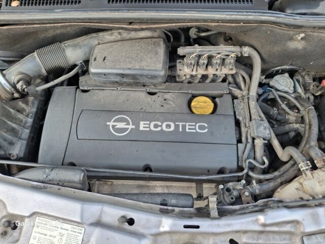 Сірий Опель Меріва, об'ємом двигуна 1.6 л та пробігом 156 тис. км за 5700 $, фото 8 на Automoto.ua