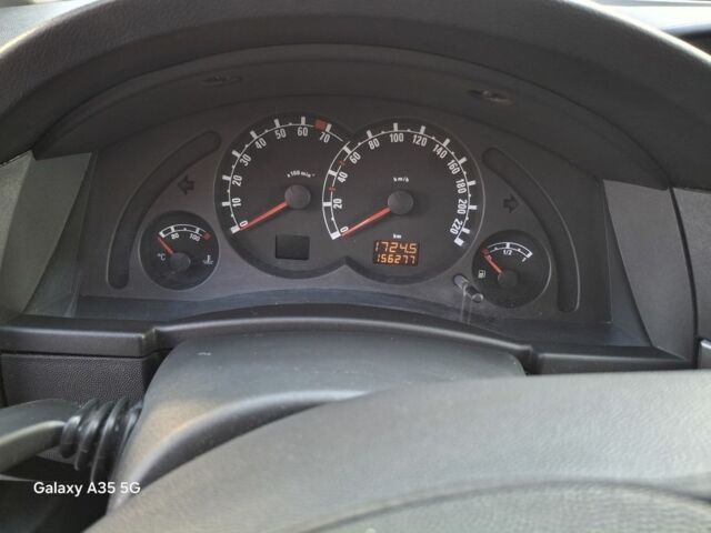 Сірий Опель Меріва, об'ємом двигуна 1.6 л та пробігом 156 тис. км за 5700 $, фото 7 на Automoto.ua