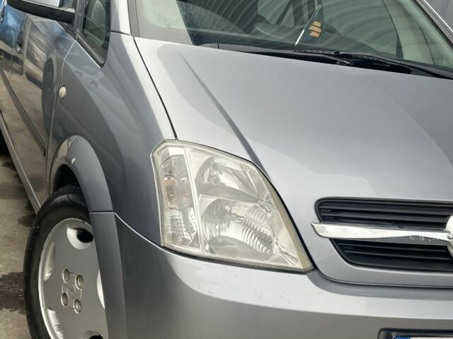 Сірий Опель Меріва, об'ємом двигуна 1.6 л та пробігом 210 тис. км за 4400 $, фото 2 на Automoto.ua