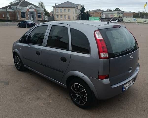 Серый Опель Мерива, объемом двигателя 1.6 л и пробегом 219 тыс. км за 4400 $, фото 5 на Automoto.ua