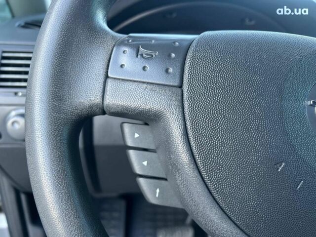 Серый Опель Мерива, объемом двигателя 1.8 л и пробегом 221 тыс. км за 5590 $, фото 23 на Automoto.ua