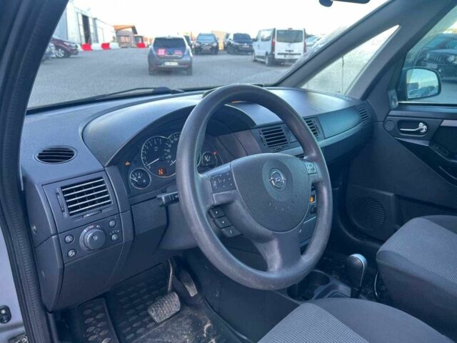 Серый Опель Мерива, объемом двигателя 1.8 л и пробегом 221 тыс. км за 4500 $, фото 17 на Automoto.ua