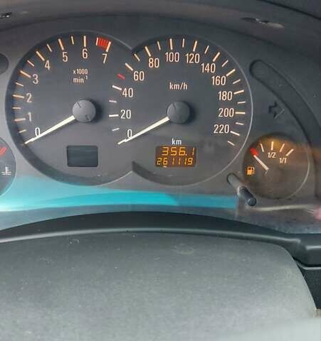 Серый Опель Мерива, объемом двигателя 1.6 л и пробегом 261 тыс. км за 4400 $, фото 8 на Automoto.ua