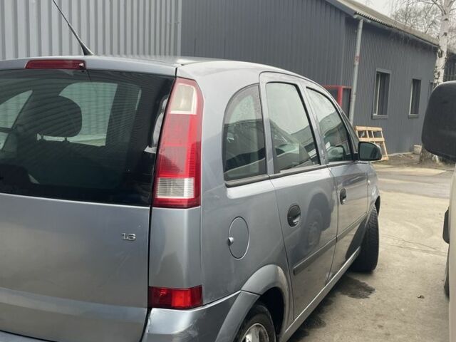 Сірий Опель Меріва, об'ємом двигуна 1.6 л та пробігом 210 тис. км за 4400 $, фото 4 на Automoto.ua