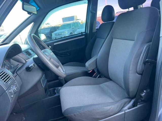 Серый Опель Мерива, объемом двигателя 1.8 л и пробегом 221 тыс. км за 4500 $, фото 18 на Automoto.ua