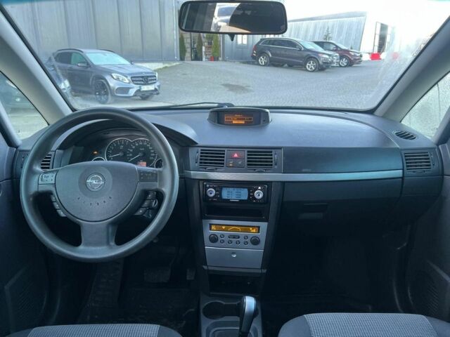 Серый Опель Мерива, объемом двигателя 1.8 л и пробегом 221 тыс. км за 5590 $, фото 35 на Automoto.ua