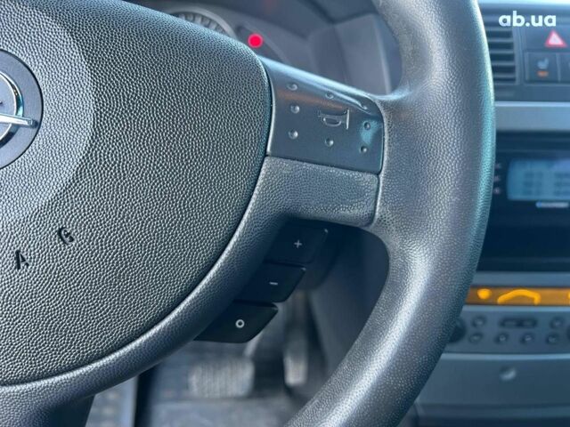 Серый Опель Мерива, объемом двигателя 1.8 л и пробегом 221 тыс. км за 5590 $, фото 22 на Automoto.ua