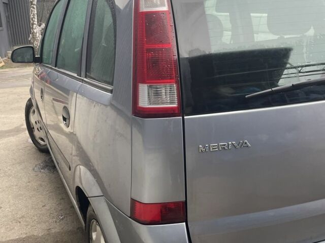 Серый Опель Мерива, объемом двигателя 1.6 л и пробегом 210 тыс. км за 4400 $, фото 3 на Automoto.ua