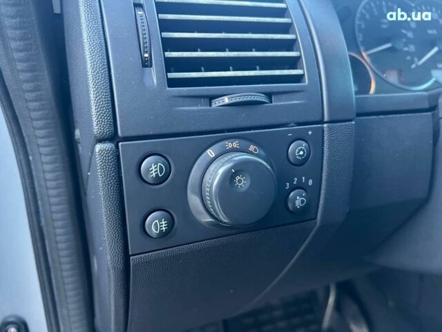 Серый Опель Мерива, объемом двигателя 1.8 л и пробегом 221 тыс. км за 5590 $, фото 19 на Automoto.ua