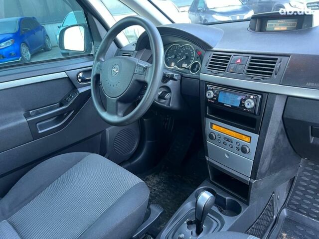 Серый Опель Мерива, объемом двигателя 1.8 л и пробегом 221 тыс. км за 5590 $, фото 39 на Automoto.ua