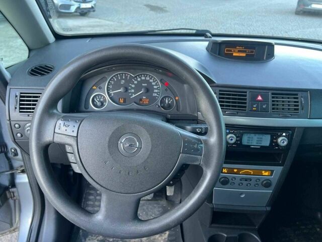 Сірий Опель Меріва, об'ємом двигуна 1.8 л та пробігом 221 тис. км за 5590 $, фото 21 на Automoto.ua