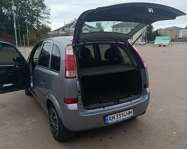 Серый Опель Мерива, объемом двигателя 1.6 л и пробегом 219 тыс. км за 4400 $, фото 7 на Automoto.ua