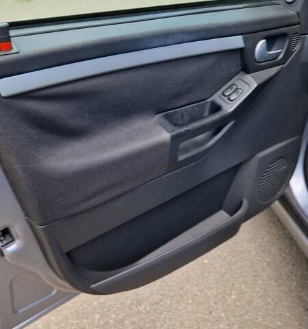 Серый Опель Мерива, объемом двигателя 1.6 л и пробегом 206 тыс. км за 4800 $, фото 17 на Automoto.ua