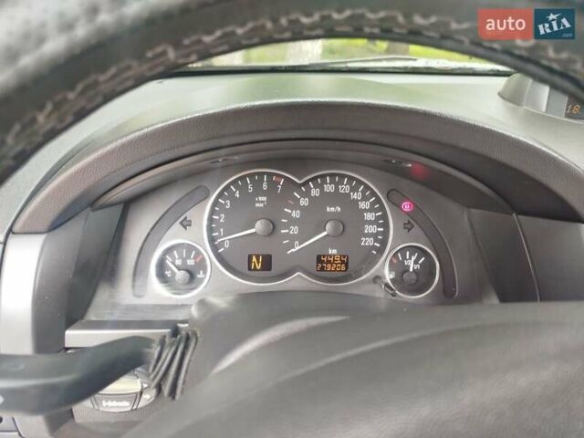 Сірий Опель Меріва, об'ємом двигуна 1.6 л та пробігом 279 тис. км за 4500 $, фото 9 на Automoto.ua