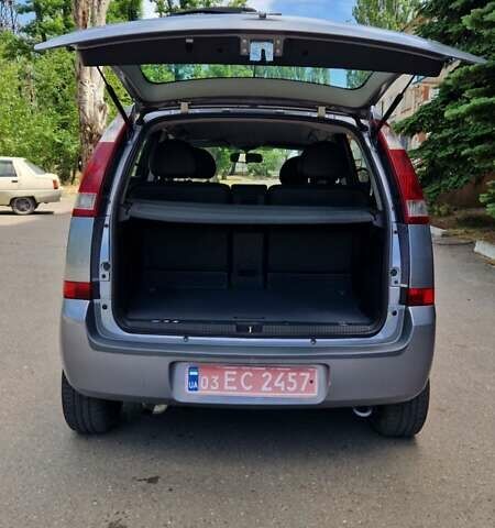 Серый Опель Мерива, объемом двигателя 1.6 л и пробегом 206 тыс. км за 4800 $, фото 9 на Automoto.ua