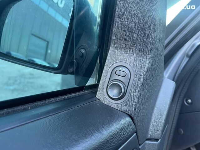 Серый Опель Мерива, объемом двигателя 1.8 л и пробегом 221 тыс. км за 5590 $, фото 16 на Automoto.ua