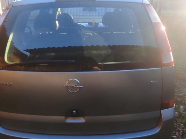 Серый Опель Мерива, объемом двигателя 1.6 л и пробегом 218 тыс. км за 3200 $, фото 2 на Automoto.ua