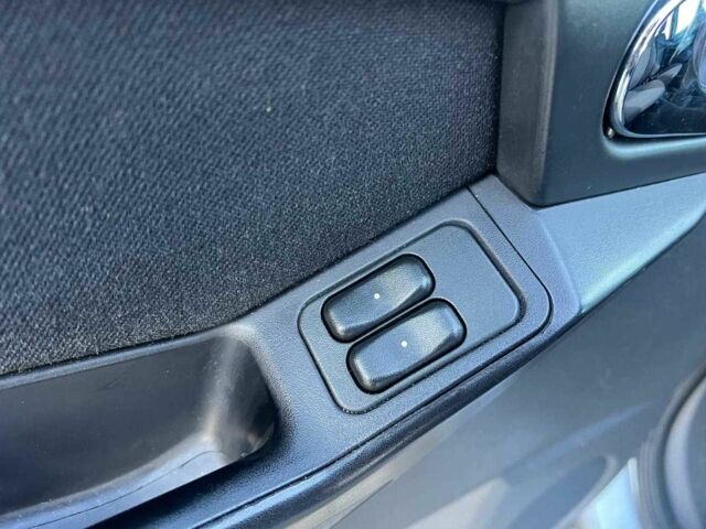 Серый Опель Мерива, объемом двигателя 1.8 л и пробегом 221 тыс. км за 4500 $, фото 15 на Automoto.ua