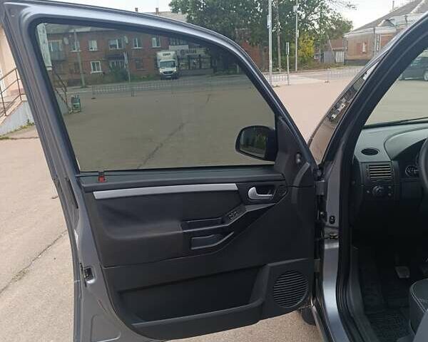 Серый Опель Мерива, объемом двигателя 1.6 л и пробегом 219 тыс. км за 4400 $, фото 16 на Automoto.ua