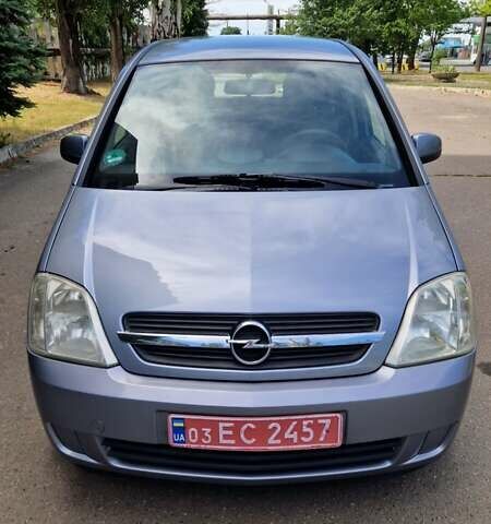 Серый Опель Мерива, объемом двигателя 1.6 л и пробегом 206 тыс. км за 4800 $, фото 1 на Automoto.ua