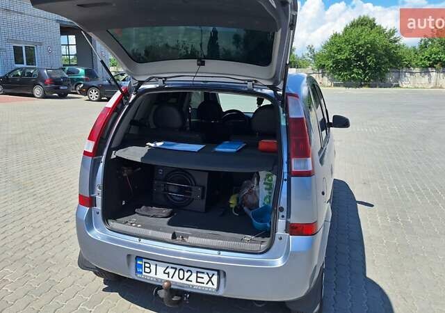 Сірий Опель Меріва, об'ємом двигуна 1.6 л та пробігом 275 тис. км за 5200 $, фото 4 на Automoto.ua