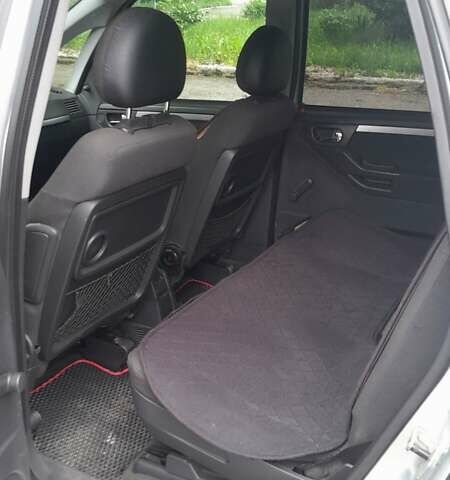 Сірий Опель Меріва, об'ємом двигуна 1.6 л та пробігом 170 тис. км за 4200 $, фото 1 на Automoto.ua