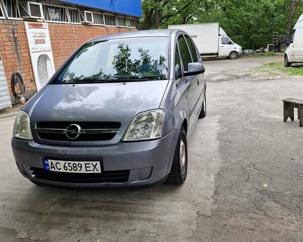 Сірий Опель Меріва, об'ємом двигуна 1.6 л та пробігом 226 тис. км за 3800 $, фото 1 на Automoto.ua