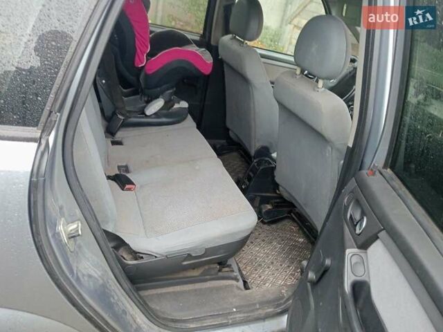Опель Мерива 2004 в Киеве на Automoto.ua Серый Опель Мерива, объемом двигателя 1.7 л и пробегом 400 тыс. км за 2800 $, фото 3 на Automoto.ua