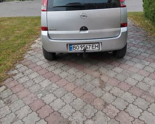 Серый Опель Мерива, объемом двигателя 1.6 л и пробегом 269 тыс. км за 4000 $, фото 4 на Automoto.ua