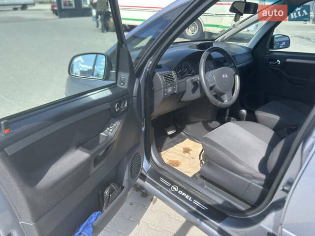 Сірий Опель Меріва, об'ємом двигуна 1.8 л та пробігом 150 тис. км за 4999 $, фото 9 на Automoto.ua