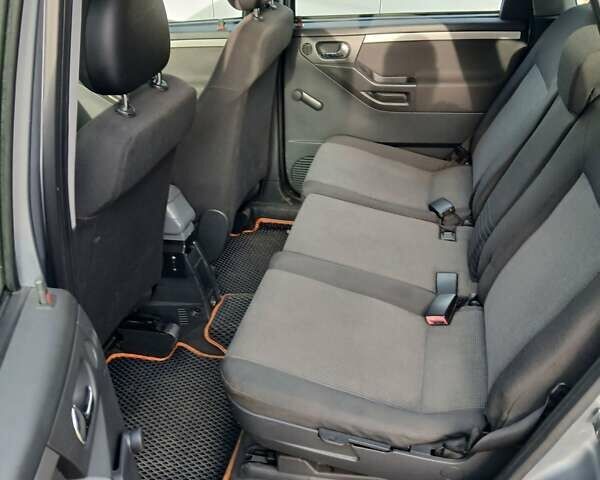 Сірий Опель Меріва, об'ємом двигуна 0 л та пробігом 233 тис. км за 4500 $, фото 1 на Automoto.ua