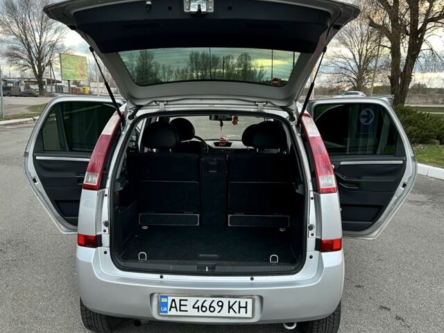 Серый Опель Мерива, объемом двигателя 1.6 л и пробегом 173 тыс. км за 4599 $, фото 22 на Automoto.ua