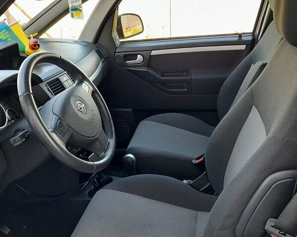 Серый Опель Мерива, объемом двигателя 1.6 л и пробегом 166 тыс. км за 4900 $, фото 16 на Automoto.ua